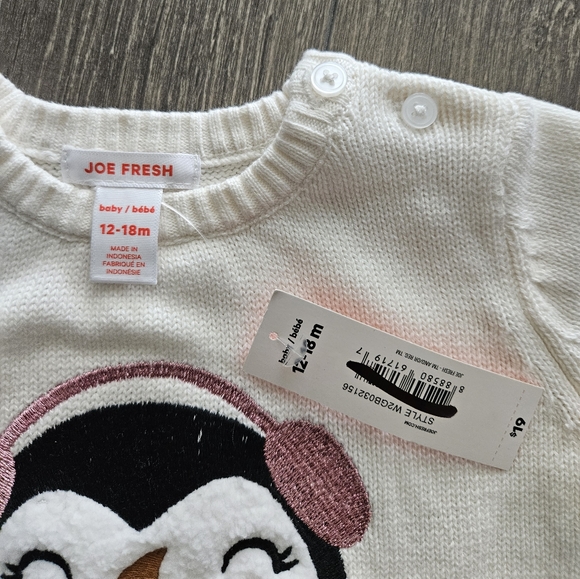 🤍GONE🤍Penguin sweater - Picture 2 of 2